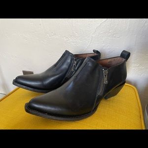 Frye Sacha Moto Shootie Boots